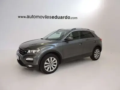 Usado VW T-Roc Advance 150 CV (110 kW) 2021 Gris SUV