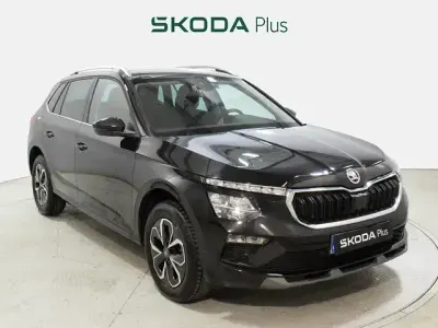 Usado Skoda Kamiq Selection 115 CV (84 kW) 2025 Negro SUV
