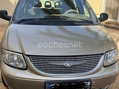 Beige Usado 2002 Chrysler Voyager Monovolumen | 2500 € (Buen precio)