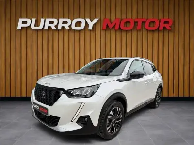 Usado Peugeot 2008 Allure 131 CV (96 kW) 2022 Blanco SUV