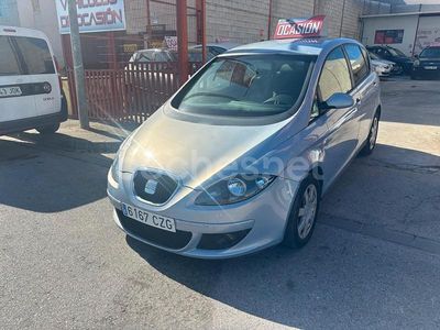Usado Seat Altea Stylance 105 CV (77 kW) 2004 Azul Monovolumen