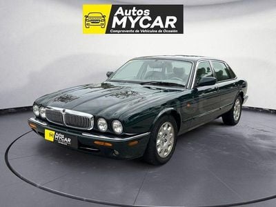 Usado Jaguar XJ Sovereign 290 CV (213 kW) 1999 Verde Berlina