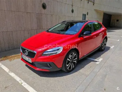 Usado Volvo V40 CC Summum 245 CV (180 kW) 2016 Rojo Familiar