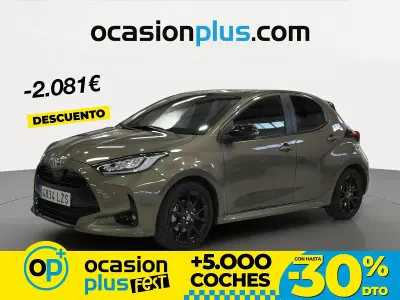 Usado Toyota Yaris Hybrid Plus 116 CV (85 kW) 2022 Marrón