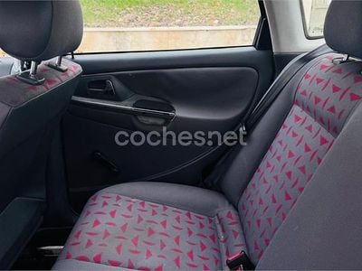 Usado Seat Cordoba Stella 75 CV (55 kW) 2001 Blanco Berlina