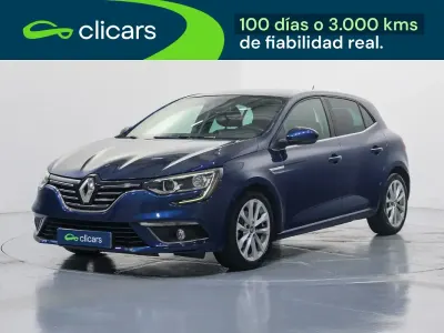 Usado Renault Mégane Zen 130 CV (95 kW) 2018 Azul Berlina