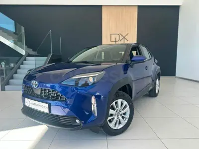 Usado Toyota Yaris Cross Business Edition 116 CV (85 kW) 2022 Azul SUV
