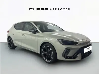 Usado Cupra Leon 150 CV (110 kW) 2025 Gris / plata Berlina