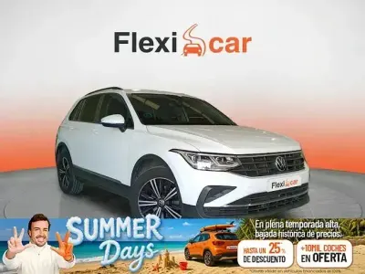 Usado VW Tiguan Life 150 CV (110 kW) 2021 Blanco SUV