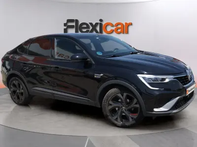 Usado Renault Arkana RS Line 140 CV (102 kW) 2022 Negro SUV