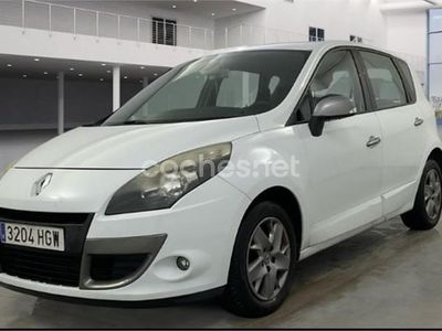 Blanco Usado 2011 Renault Scénic III Monovolumen | 5500 € (Precio justo)
