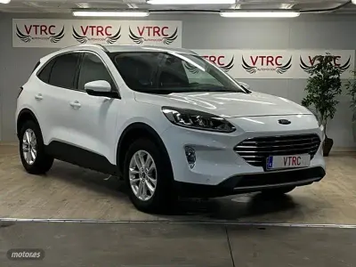 Usado Ford Kuga Titanium 224 CV (164 kW) 2021 Blanco SUV