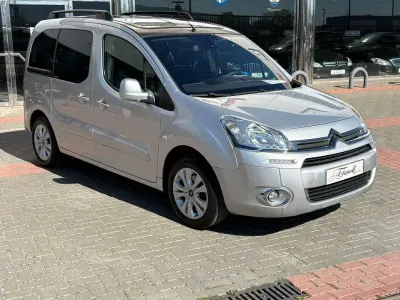 Usado Citroën Berlingo XTR 90 CV (66 kW) 2012 Plateado Monovolumen