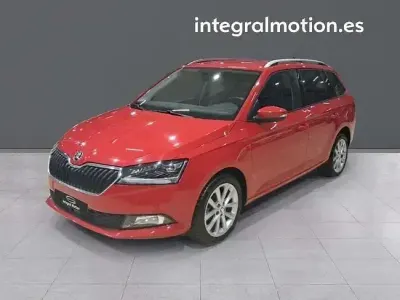 Usado Skoda Fabia Style 95 CV (69 kW) 2019 Rojo Utilitario