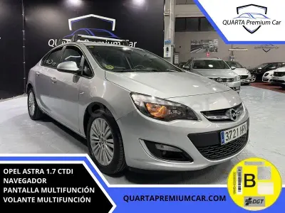 Brugt Opel Astra Excellence 110 HK (80 kW) 2014 Grå Sedan