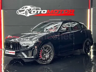 Usado Maserati Levante 430 CV (316 kW) 2021 Negro SUV