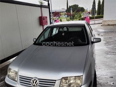 Usado VW Bora Conceptline 90 CV (66 kW) 2001 Blanco Berlina