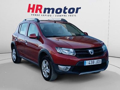Usado Dacia Sandero Stepway 90 CV (66 kW) 2014 Rojo Utilitario