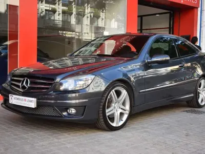 Usado Mercedes C200 122 CV (89 kW) 2009 Gris Coupe