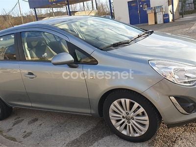Usado Opel Corsa Selective 85 CV (62 kW) 2013 Gris / plata Utilitario