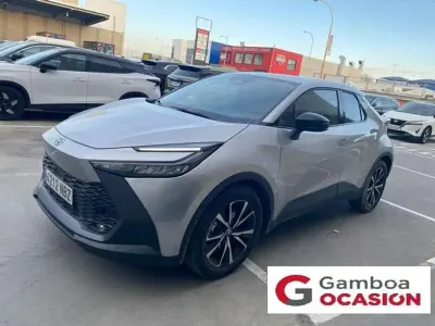 Usado Toyota C-HR Advance 141 CV (103 kW) 2025 Plateado SUV