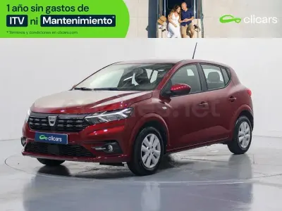 Usado Dacia Sandero Comfort 101 CV (74 kW) 2022 Rojo Berlina