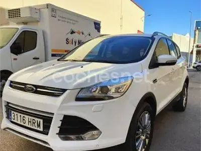 Usado Ford Kuga Titanium 150 CV (110 kW) 2013 Blanco SUV