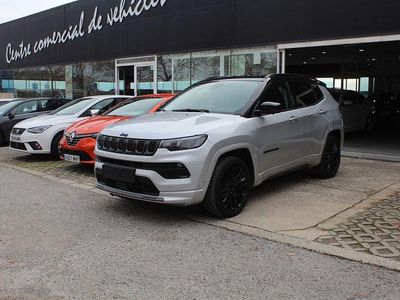 Usado Jeep Compass 242 CV (177 kW) 2022 Gris SUV