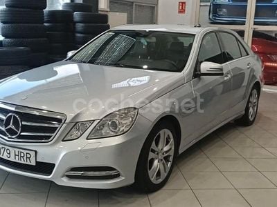 Gris / plata Usado 2012 Mercedes E220 Edition Berlina | 7999 € (Un poco caro)