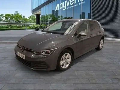 Usado VW Golf VIII Life 116 CV (85 kW) 2020 Gris Utilitario