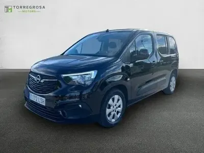 Usado Opel Combo Life Elegance 102 CV (75 kW) 2021 Monovolumen