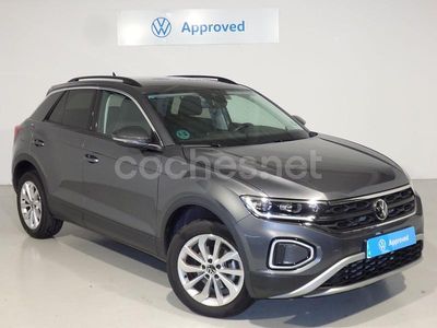 Usado VW T-Roc Life 150 CV (110 kW) 2024 Gris / plata SUV