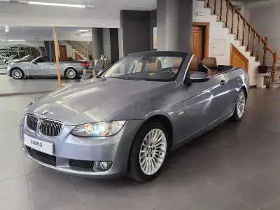 Usado BMW 325 Cabriolet 197 CV (144 kW) 2008 Gris / plata Descapotable