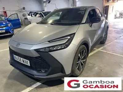 Usado Toyota C-HR Advance 140 CV (102 kW) 2024 Gris SUV