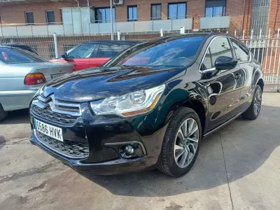 Usado Citroën DS4 114 CV (83 kW) 2014 Negro Utilitario