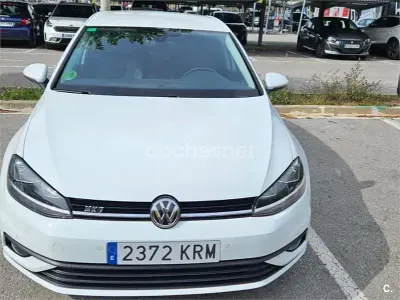 Usado VW Golf VII Advance 115 CV (84 kW) 2018 Blanco Familiar