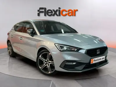 Usado Seat Leon FR 150 CV (110 kW) 2021 Gris Berlina