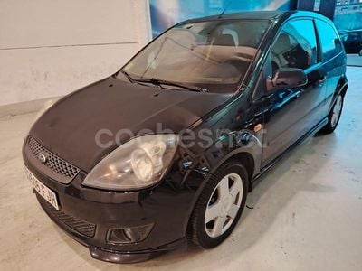 Negro Usado 2006 Ford Fiesta Utilitario | 3290 € (Precio justo)