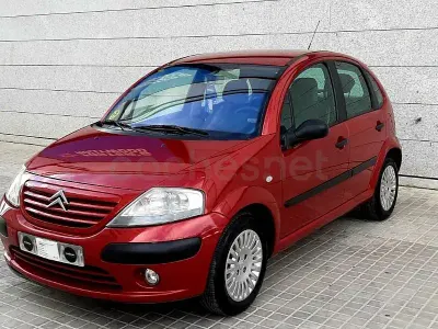 Usado Citroën C3 75 CV (55 kW) 2005 Rojo Berlina
