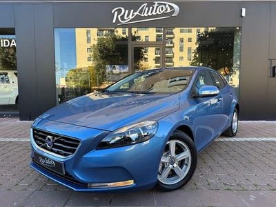Usado Volvo V40 Kinetic 120 CV (88 kW) 2015 Azul Berlina