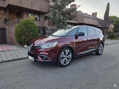 Usado Renault Grand Scénic IV Zen 160 CV (117 kW) 2021 Granate Monovolumen