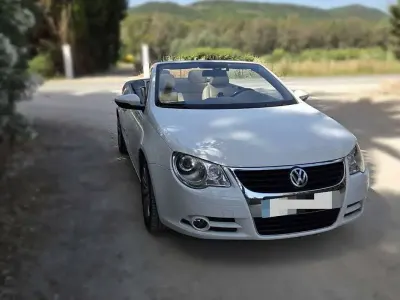 Usado VW Eos 140 CV (102 kW) 2010 Blanco Descapotable