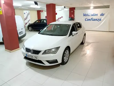 Usado Seat Leon Reference 115 CV (84 kW) 2018 Blanco