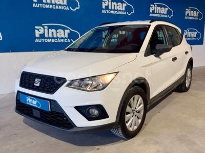 Usado Seat Arona Reference 95 CV (69 kW) 2018 Blanco SUV