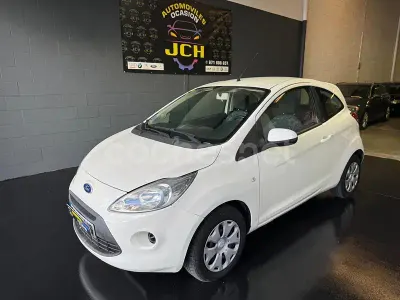 Usado Ford Ka 69 CV (50 kW) 2016 Blanco Berlina