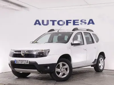 Usado Dacia Duster Lauréate 110 CV (80 kW) 2012 Blanco SUV