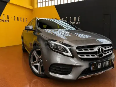 Usado Mercedes GLA180 122 CV (89 kW) 2018 Gris / plata SUV