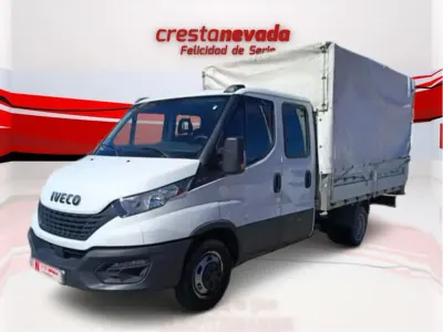 Usado Iveco Daily 136 CV (100 kW) 2021 Blanco Berlina
