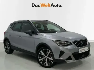Usado Seat Arona Xperience 110 CV (80 kW) 2022 Gris SUV