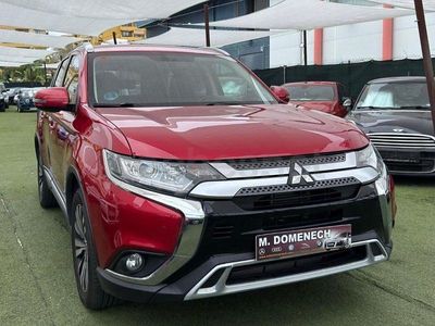 Usado Mitsubishi Outlander Motion 150 CV (110 kW) 2019 Rojo SUV